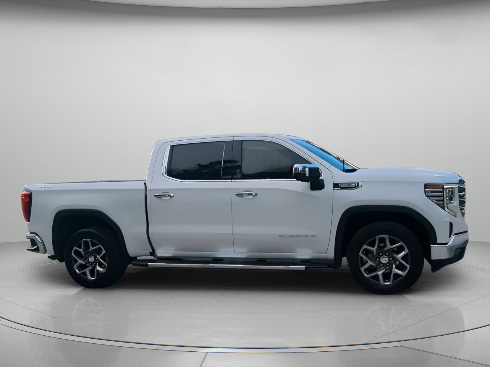 Used 2022 GMC Sierra 1500 SLT w/ SLT Premium Package AWD/4WD image 34