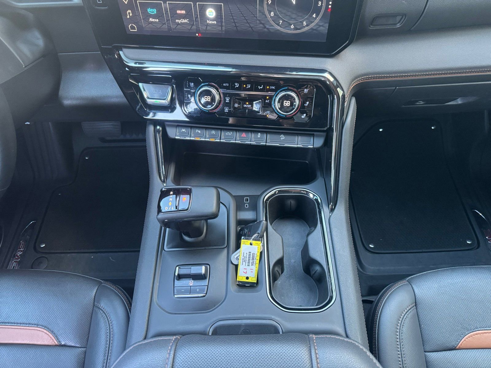 Used 2024 GMC Sierra 1500 AT4 w/ Technology Package image 11