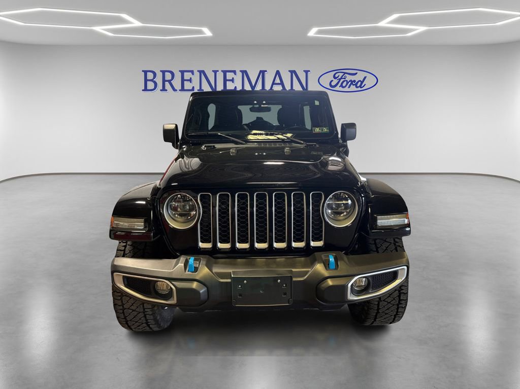 Used 2022 Jeep Wrangler Unlimited Sahara w/ Cold Weather Group AWD/4WD image 2