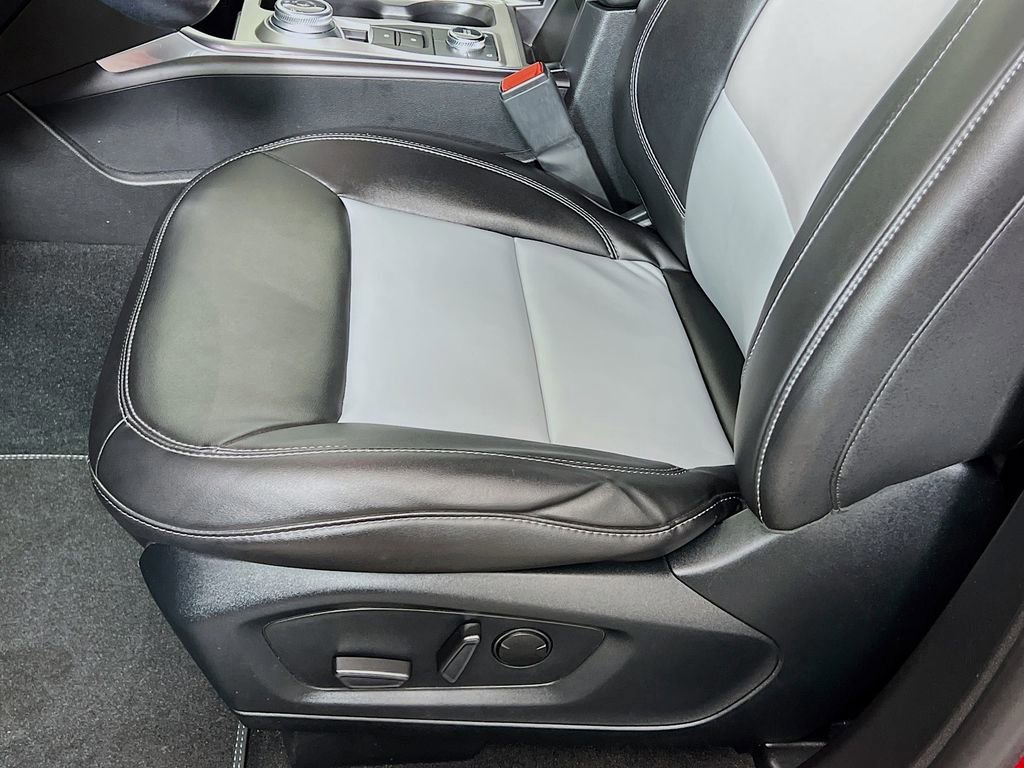 Certified 2023 Ford Explorer XLT w/ Equipment Group 202A image 24
