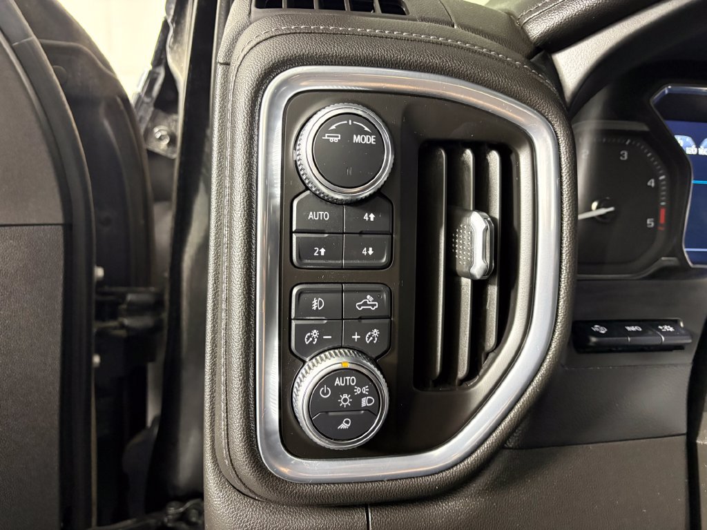 Used 2021 GMC Sierra 2500 Denali w/ Denali Ultimate Package AWD/4WD image 13