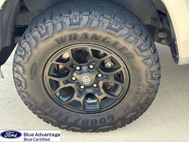 Used 2021 Toyota Tacoma SR5 RWD image 7