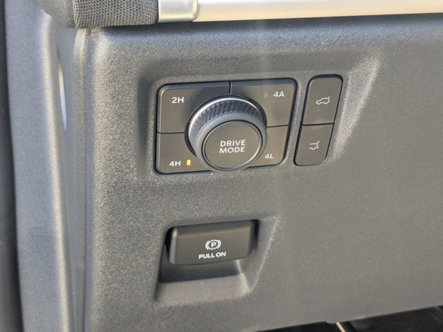 Certified 2025 Ford Expedition Active image 19