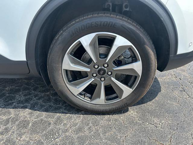 Certified 2023 Ford Escape Platinum w/ Premium Technology Package AWD/4WD image 14