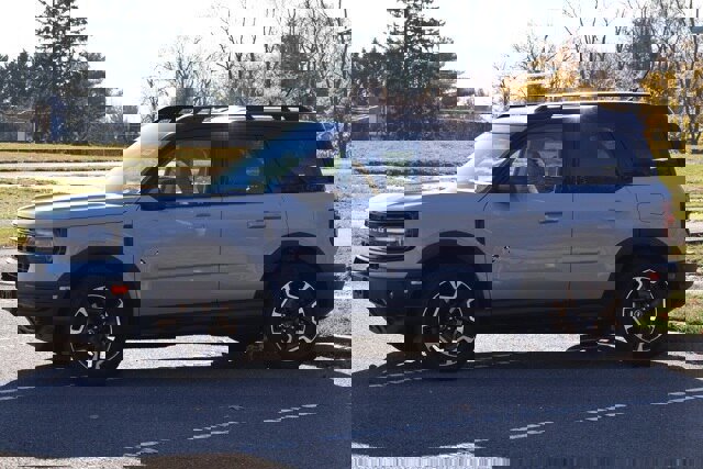 Certified 2022 Ford Bronco Sport Outer Banks w/ Tech Package image 12