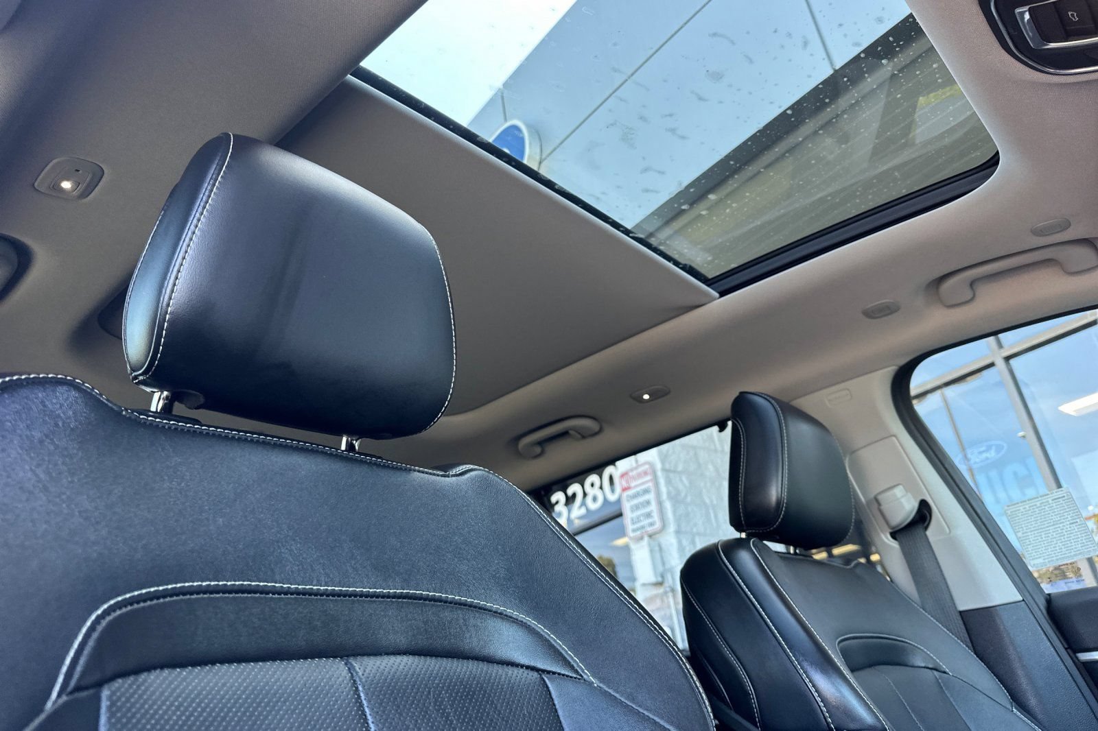 Used 2022 Jeep Grand Cherokee L Limited w/ Luxury Tech Group II AWD/4WD image 20