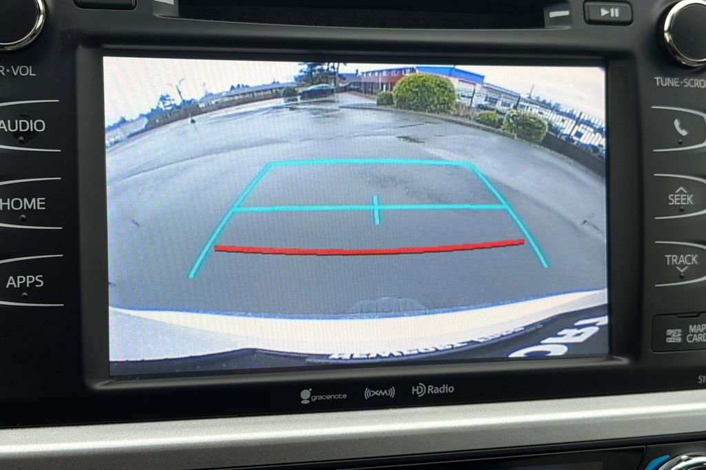 Used 2018 Toyota Highlander XLE image 20