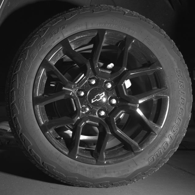 Used 2024 Chevrolet Colorado Z71 w/ LPO, Dark Essentials Package AWD/4WD image 21