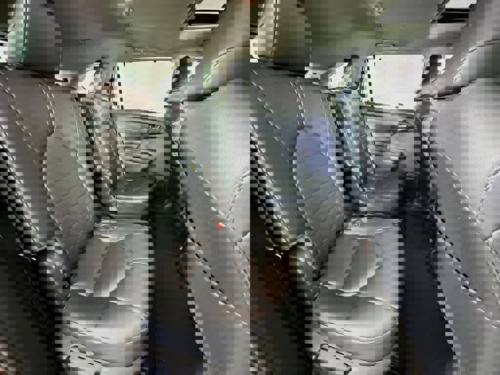 Used 2020 Toyota Highlander XLE image 33