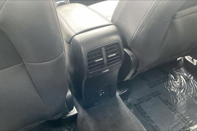 Certified 2022 Ford Escape SE w/ SE Sport Appearance Package image 32