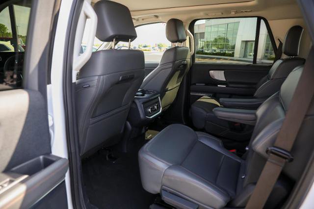 Certified 2025 Ford Expedition Active AWD/4WD image 32