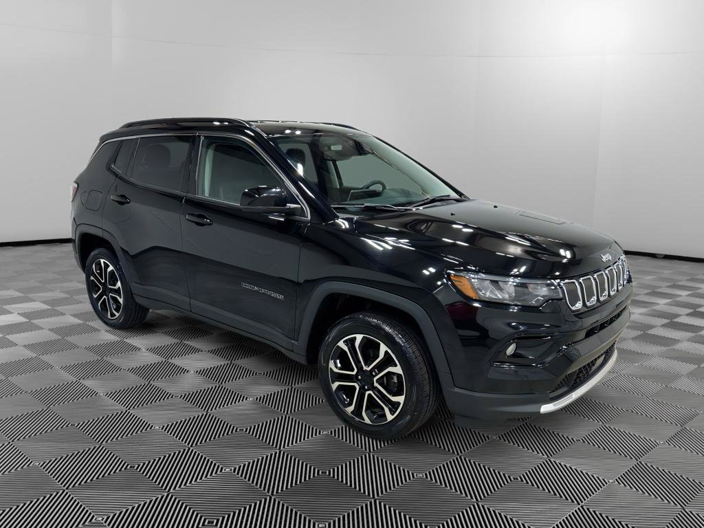 Used 2022 Jeep Compass Limited AWD/4WD image 3