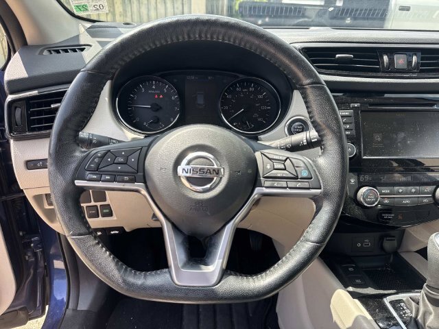 Used 2022 Nissan Rogue Sport SV w/ Technology Package FWD image 23