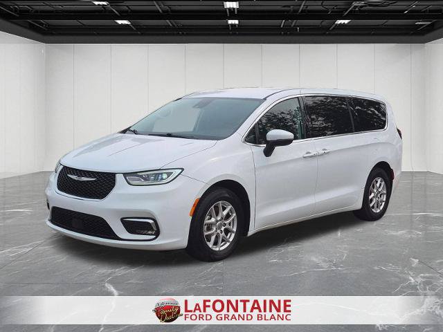 Used 2023 Chrysler Pacifica Touring-L