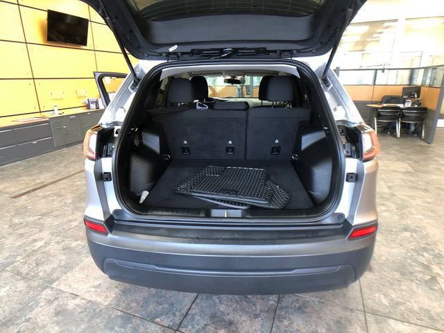 Used 2020 Jeep Cherokee Latitude w/ Cold Weather Group AWD/4WD image 20
