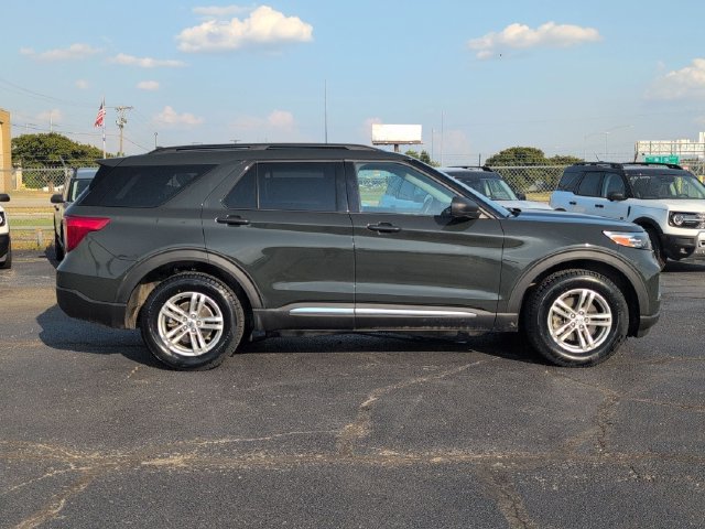 Certified 2023 Ford Explorer XLT w/ Equipment Group 202A AWD/4WD image 9