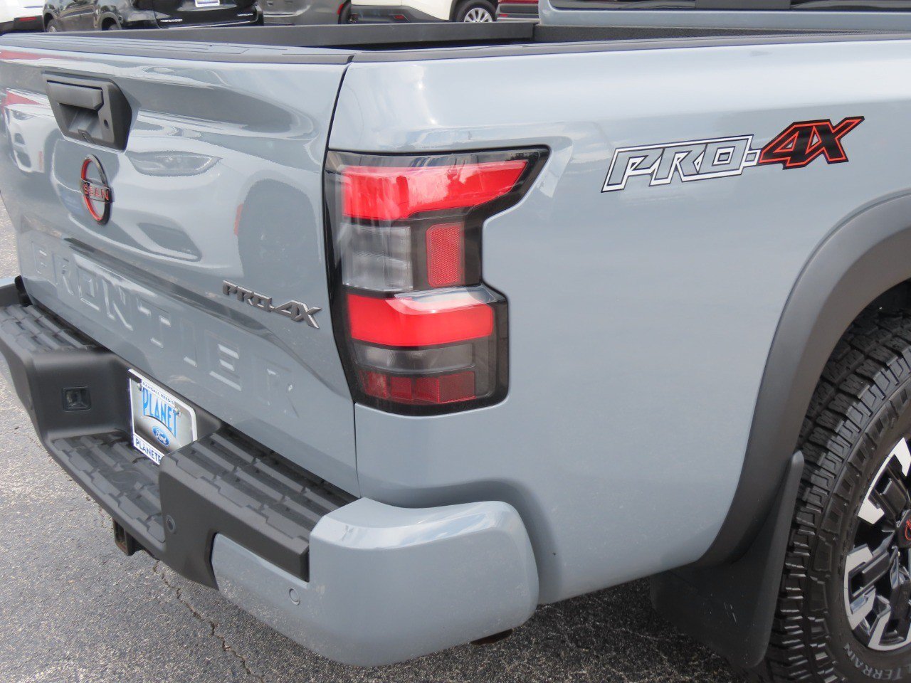 Used 2023 Nissan Frontier PRO-4X w/ Technology Package AWD/4WD image 16