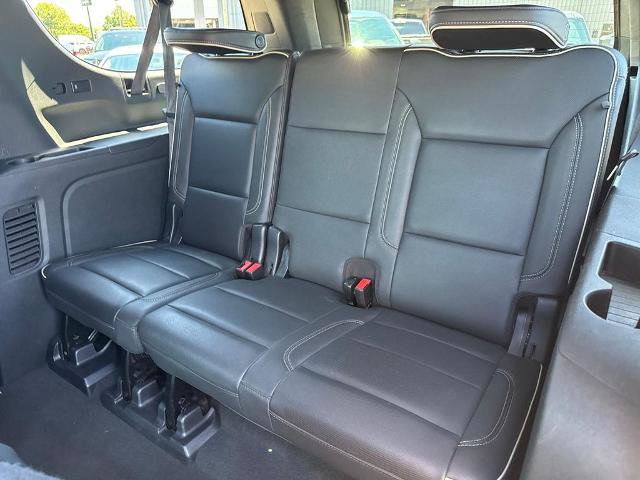Used 2022 GMC Yukon XL SLT w/ SLT Luxury Package AWD/4WD image 11