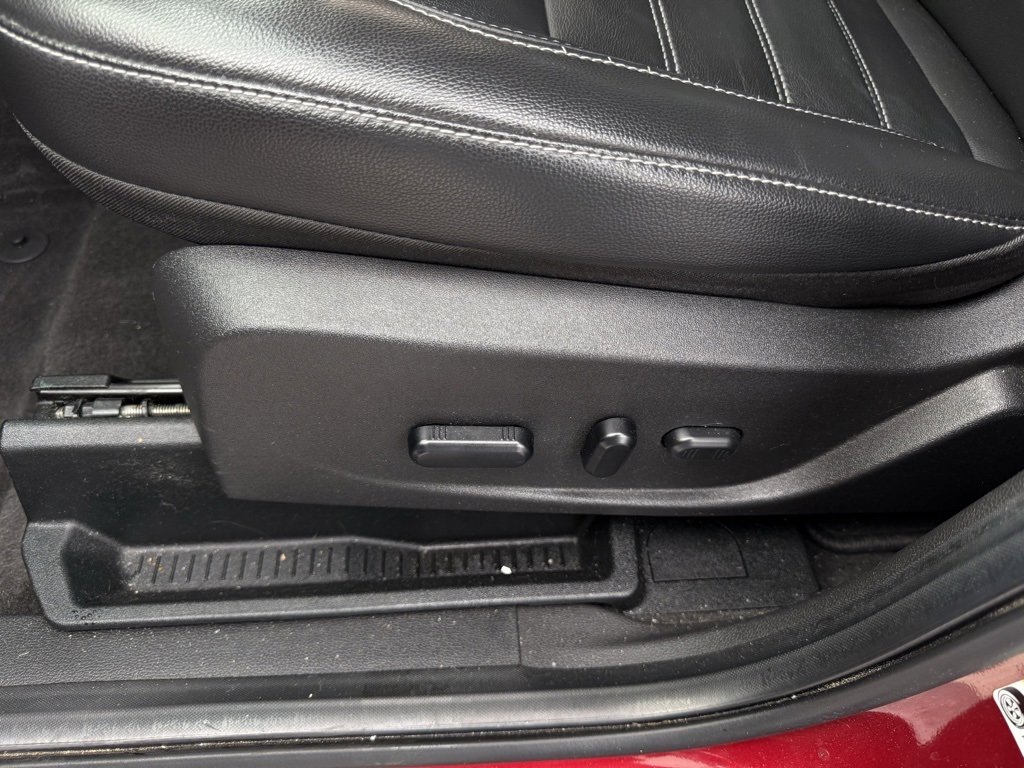 Certified 2019 Ford Escape Titanium image 11