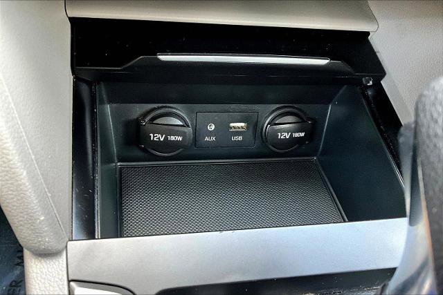 Used 2017 Hyundai Elantra SE image 15