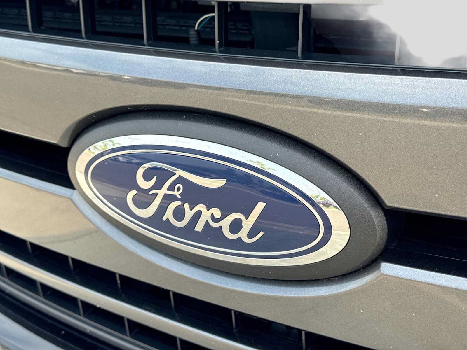 Certified 2018 Ford F150 XLT w/ Equipment Group 302A Luxury AWD/4WD image 11