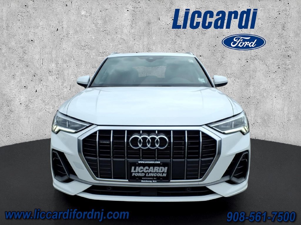 Used 2025 Audi Q3 2.0T Premium AWD/4WD image 2