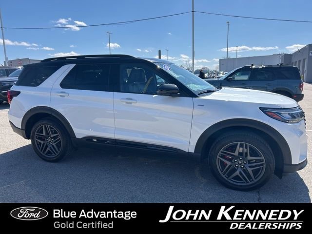 Certified 2025 Ford Explorer ST-Line w/ Premium Package AWD/4WD image 6