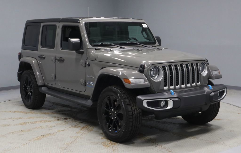 Used 2023 Jeep Wrangler Unlimited Sahara AWD/4WD image 7
