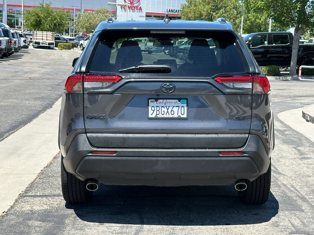 Used 2022 Toyota RAV4 XLE Premium FWD image 6