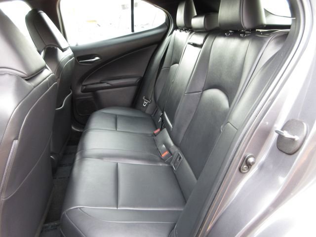 Used 2022 Lexus UX 200 w/ Accessory Package (Z1) image 27