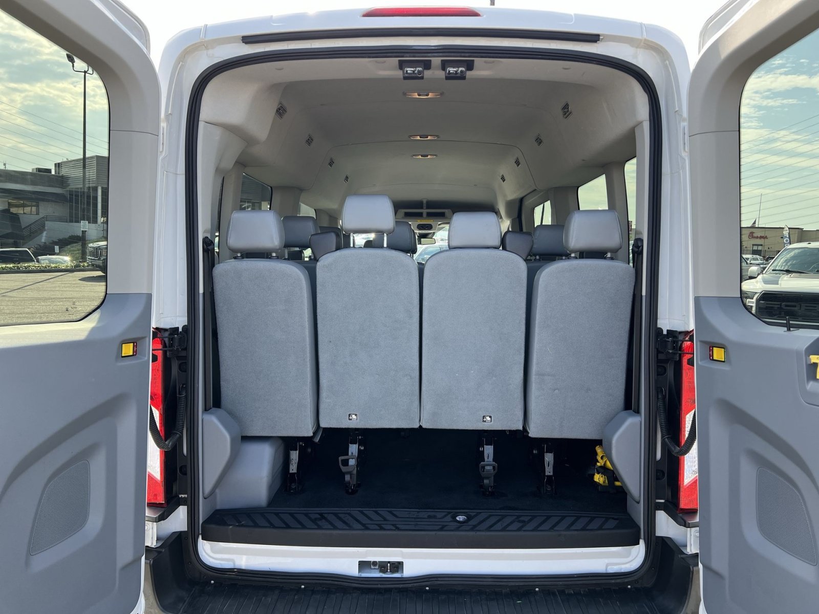 Certified 2017 Ford Transit 350 XL RWD image 24