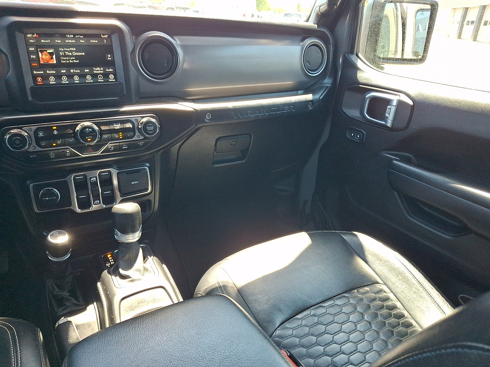 Used 2021 Jeep Wrangler Unlimited Sport AWD/4WD image 16