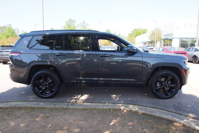 Used 2024 Jeep Grand Cherokee L Limited w/ Black Appearance Package AWD/4WD image 8