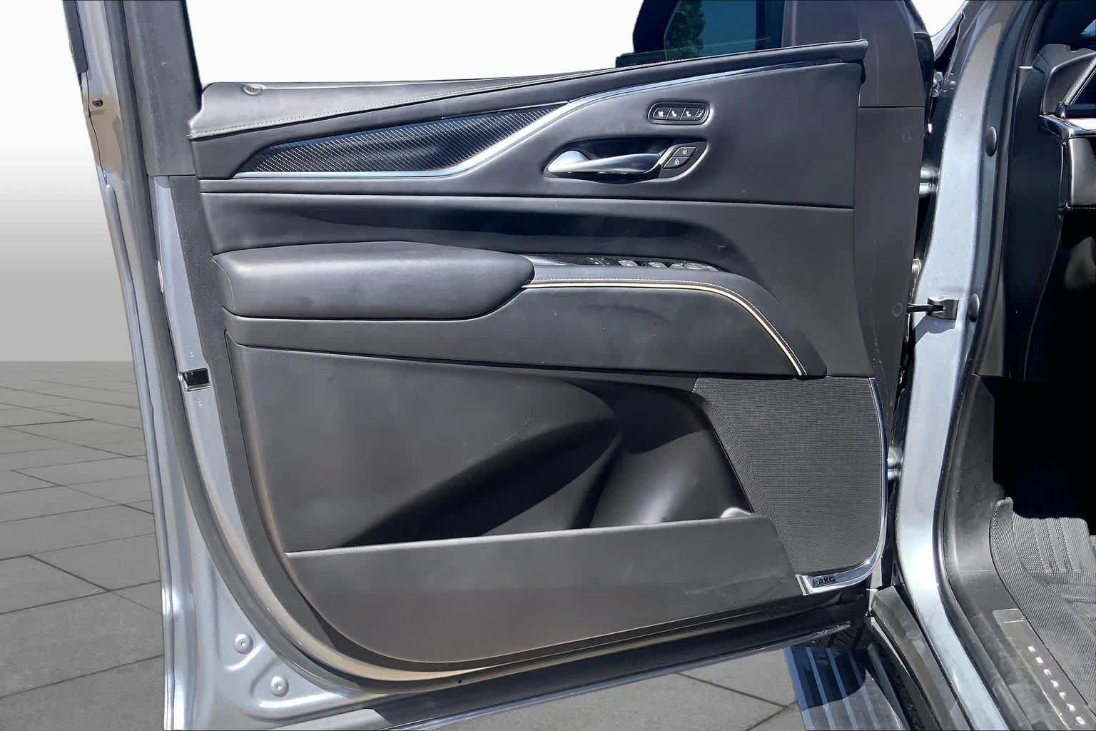 Used 2023 Cadillac Escalade Sport Platinum AWD/4WD image 22