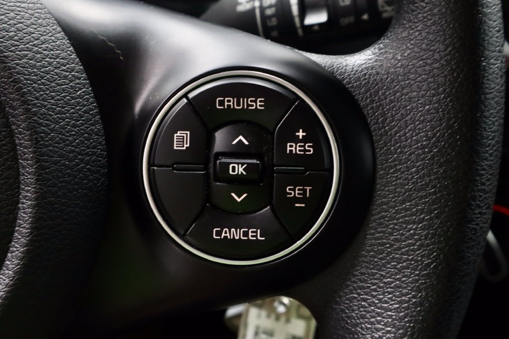 Used 2020 Kia Soul LX FWD image 28