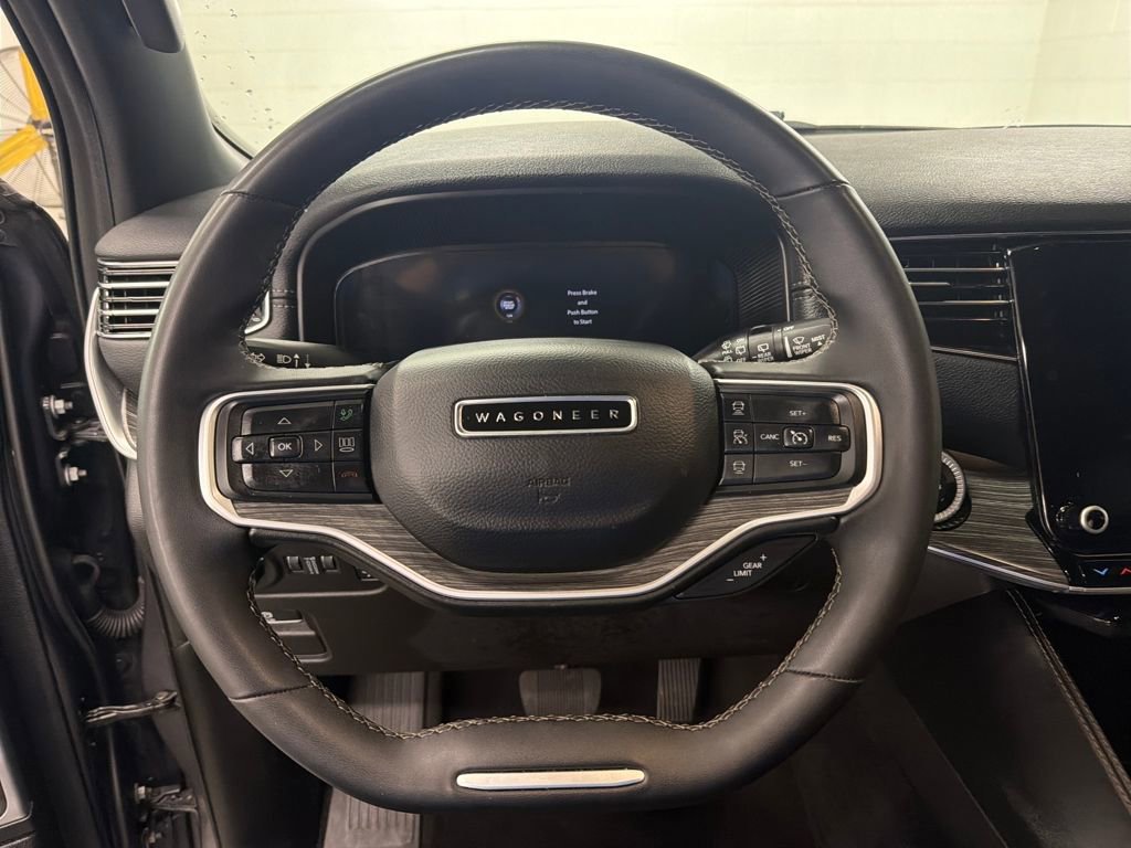 Used 2024 Jeep Wagoneer L Series II image 18