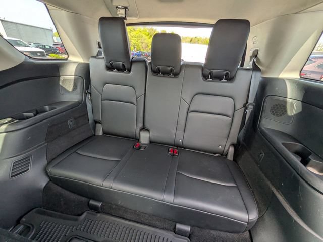 Used 2024 Nissan Pathfinder Platinum AWD/4WD image 19