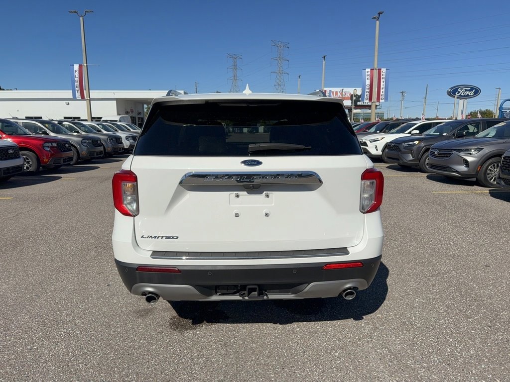 Certified 2023 Ford Explorer Limited w/ Equipment Group 301A image 3