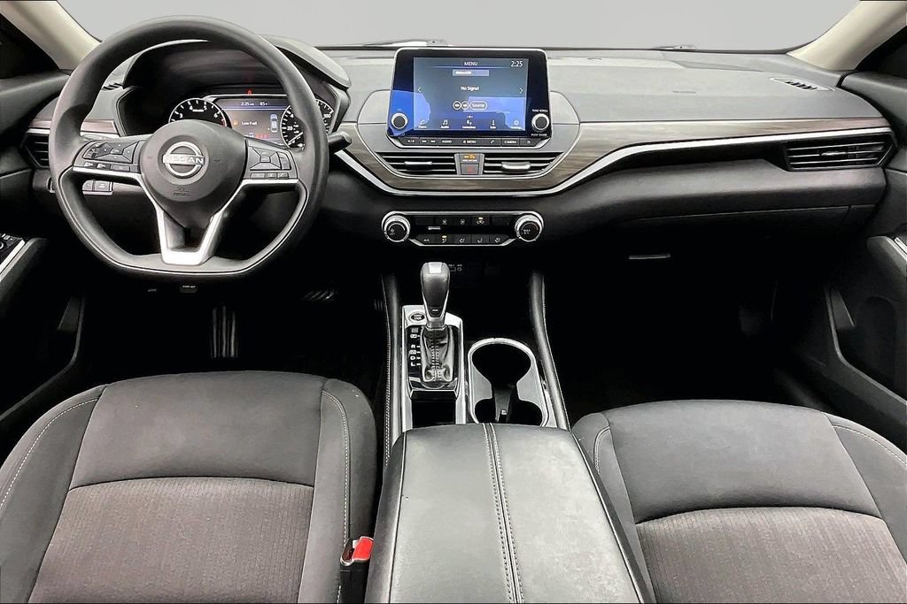 Used 2023 Nissan Altima 2.5 SV FWD image 16