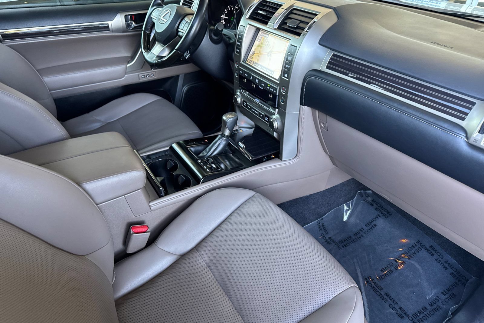 Used 2021 Lexus GX 460 Premium w/ Premium Package AWD/4WD image 16