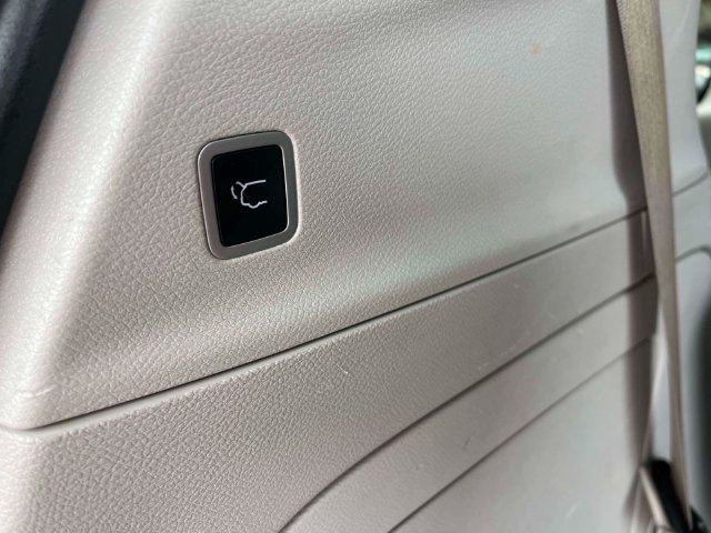 Used 2022 Chrysler Pacifica Touring-L FWD image 21