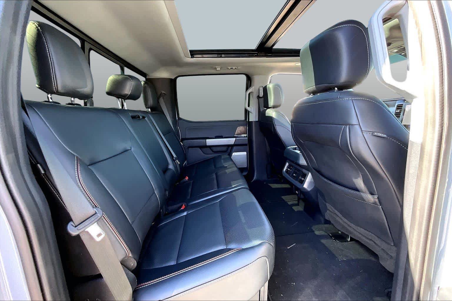 Certified 2024 Ford F250 Lariat w/ Lariat Ultimate Package AWD/4WD image 18