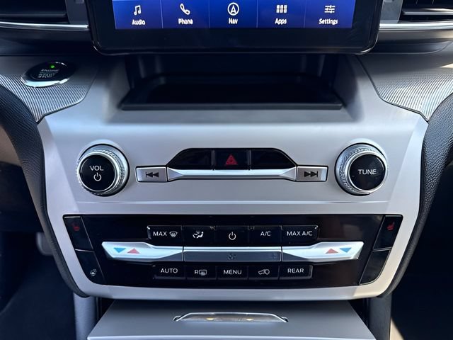 Certified 2021 Ford Explorer XLT w/ Equipment Group 202A AWD/4WD image 30