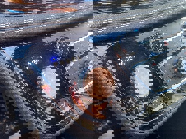 Used 2022 Chrysler Pacifica Touring-L w/ S Appearance Package image 16