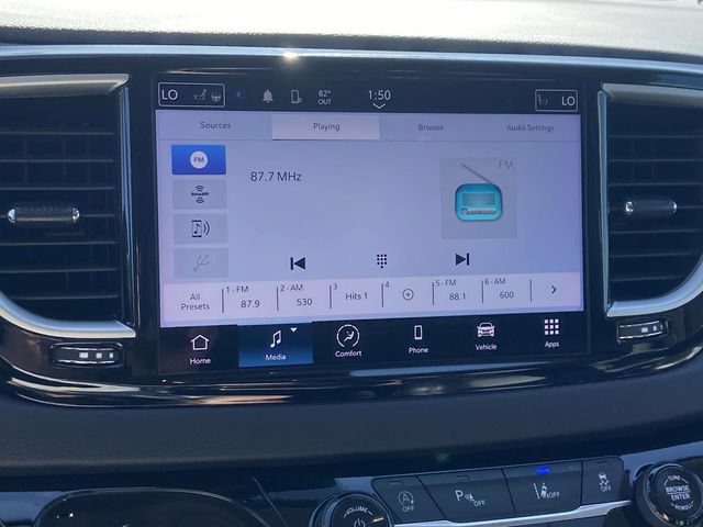 Used 2024 Chrysler Pacifica Touring-L FWD image 23