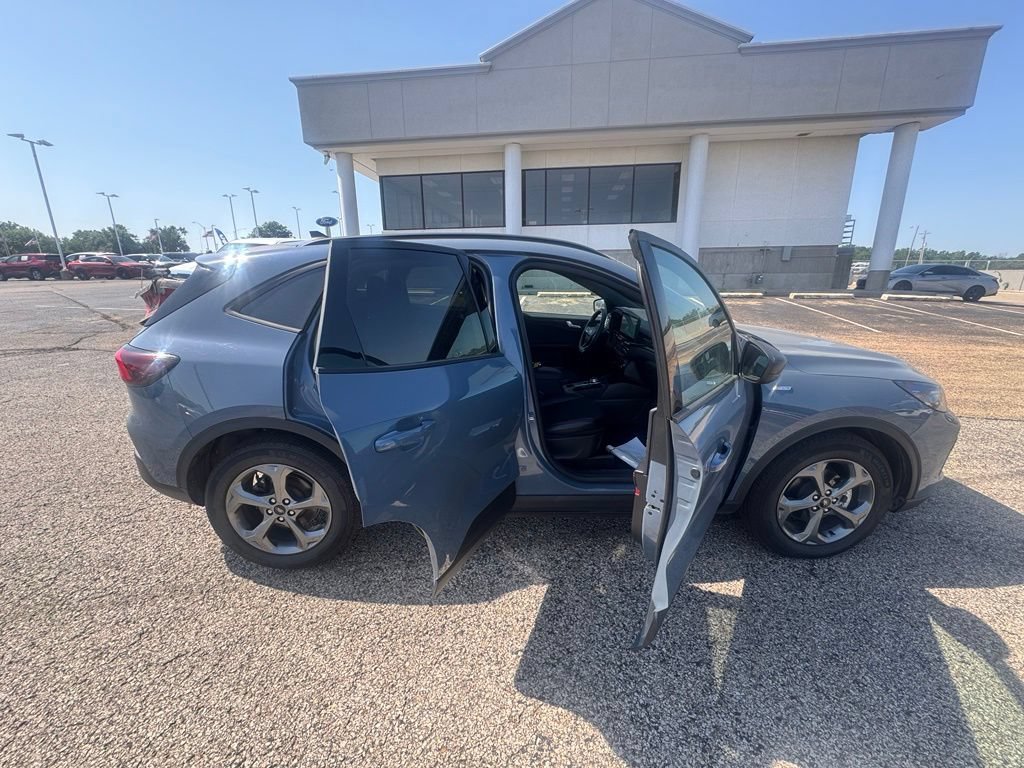 Certified 2025 Ford Escape ST-Line w/ Equipment Group 301A FWD image 8