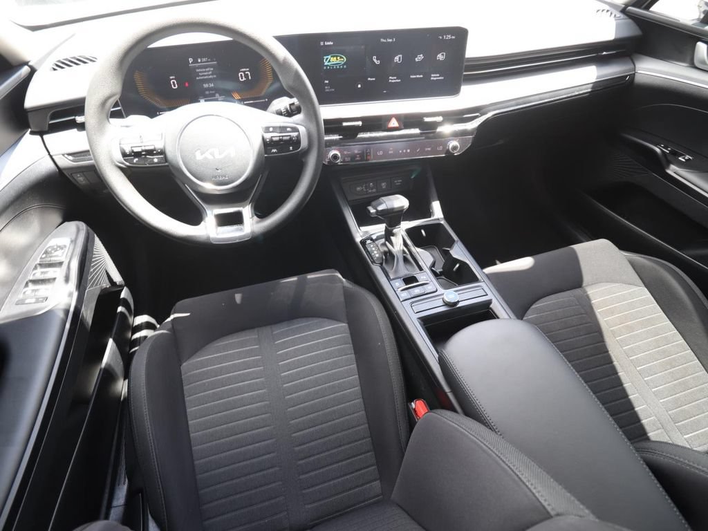 Used 2025 Kia K5 LXS FWD image 6
