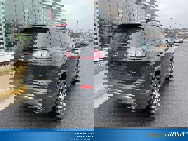 Used 2022 Jeep Cherokee Limited image 5