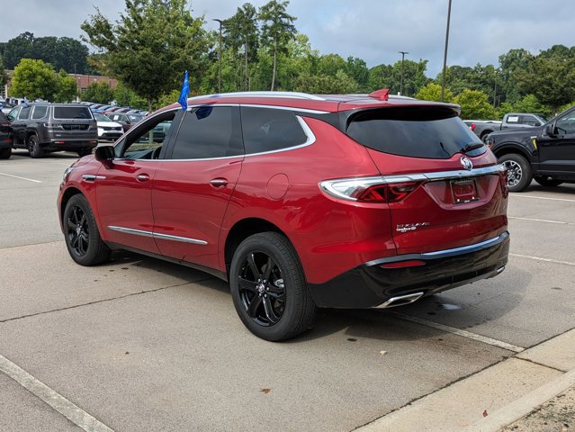 Used 2024 Buick Enclave Essence w/ Experience Buick Package image 4
