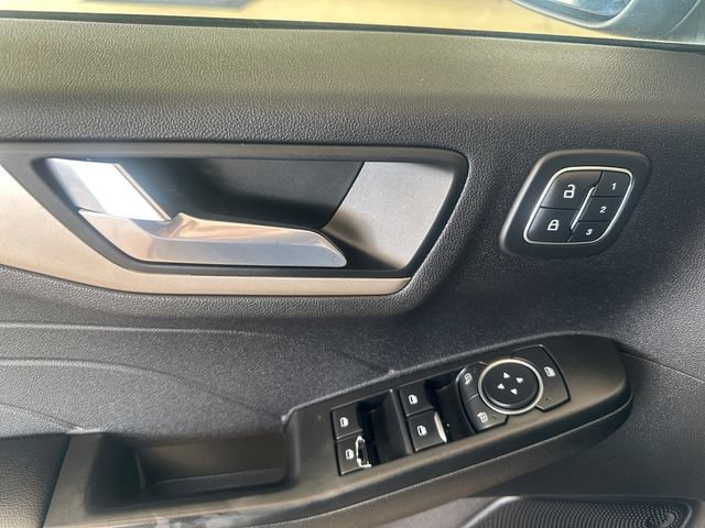 Certified 2022 Ford Escape SEL w/ Technology Package FWD image 11